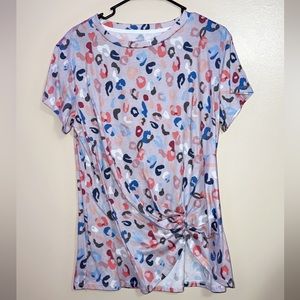 Light Gray/Multicolored Leopard Print Tee - Size XL